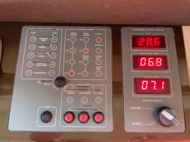 AZIMUT 47 FLY - View 12