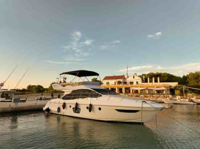 AZIMUT 47 FLY - View 3