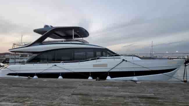 PRINCESS Y72 - View 2