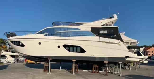 ABSOLUTE 52 FLY - View 2