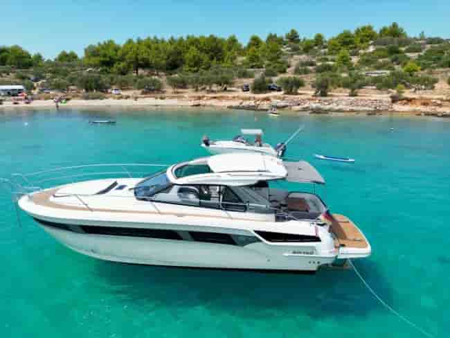 BAVARIA S 40 HT - View 1