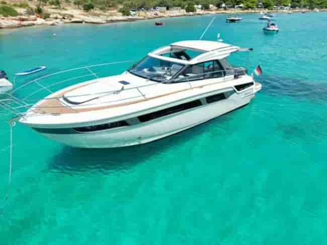 BAVARIA S 40 HT - View 26