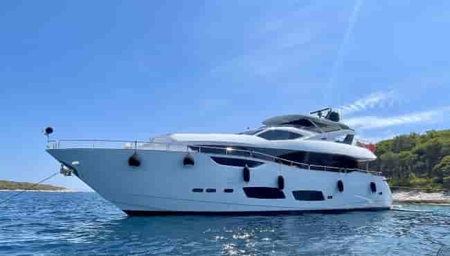 SUNSEEKER 95 YACHT - View 1