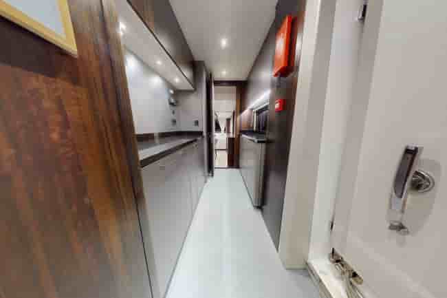 SUNSEEKER 95 YACHT - View 10