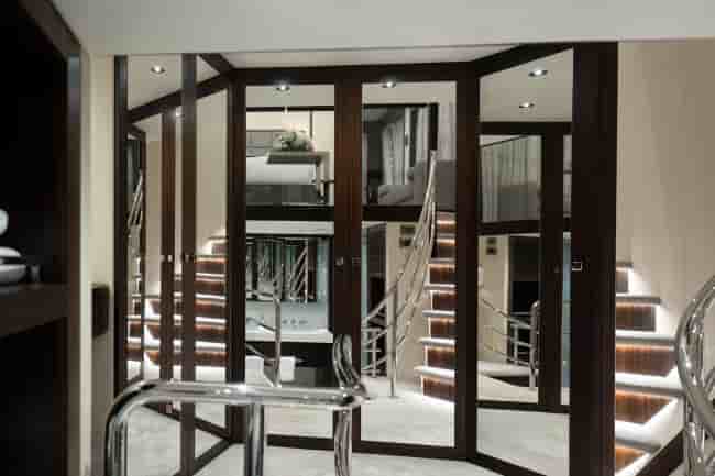 SUNSEEKER 95 YACHT - View 13