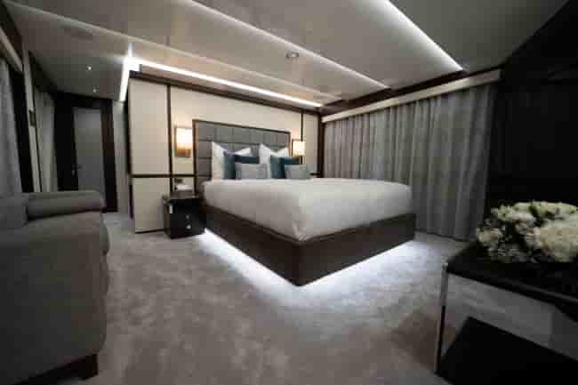 SUNSEEKER 95 YACHT - View 14