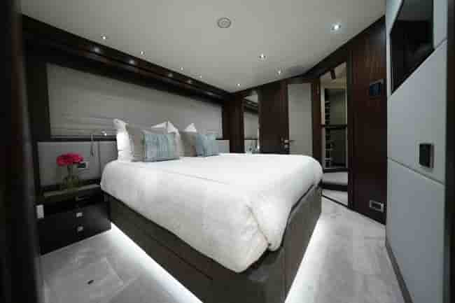 SUNSEEKER 95 YACHT - View 16