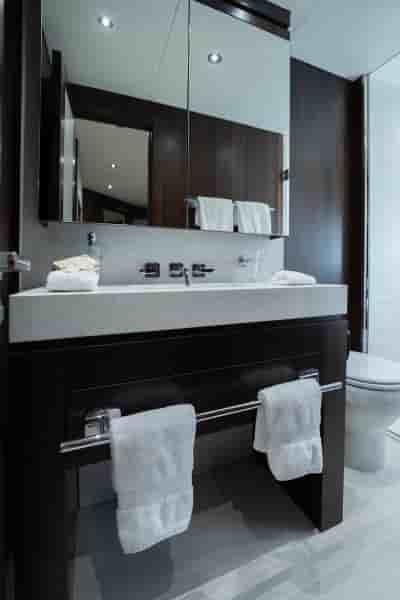 SUNSEEKER 95 YACHT - View 17