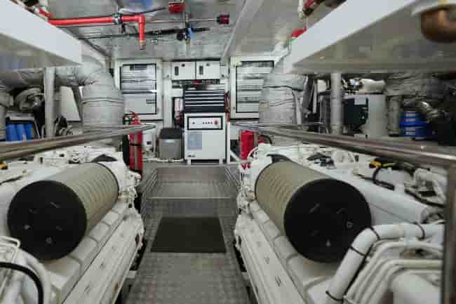 SUNSEEKER 95 YACHT - View 33