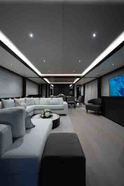 SUNSEEKER 95 YACHT - View 5