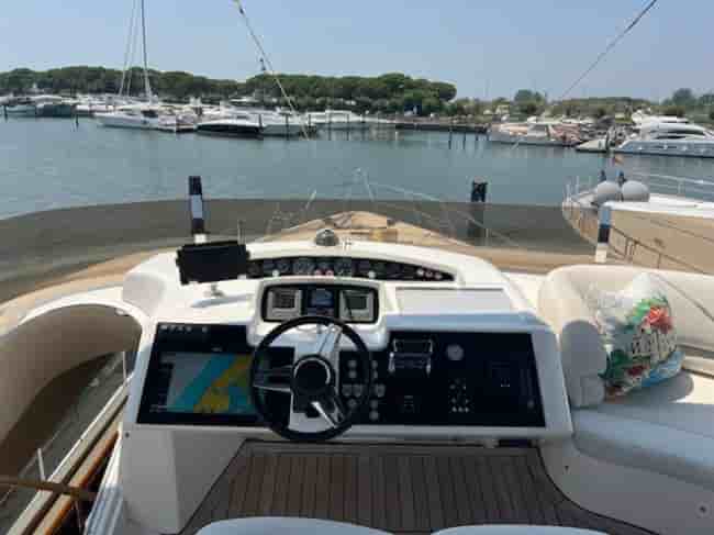 PRINCESS 67 FLY - View 6