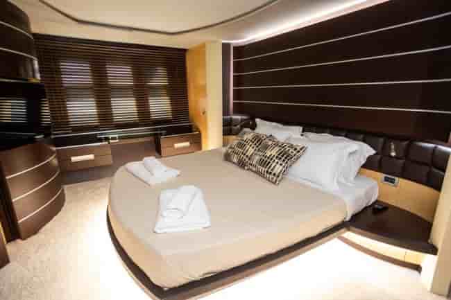 AZIMUT 86 S - View 9