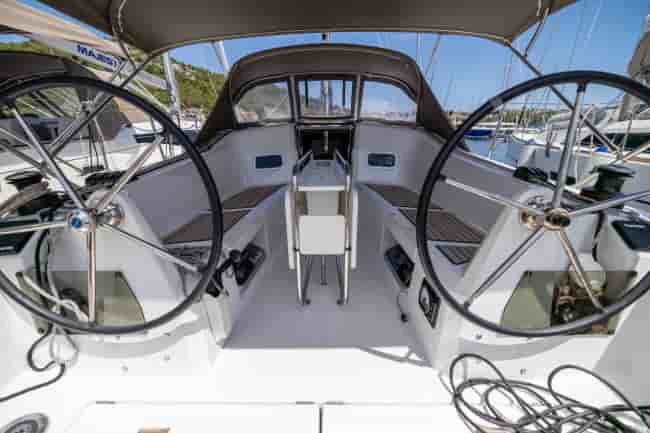 JEANNEAU SUN ODYSSEY 349 - View 2