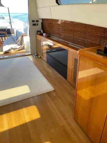 SUNSEEKER PREDATOR 72 - View 3