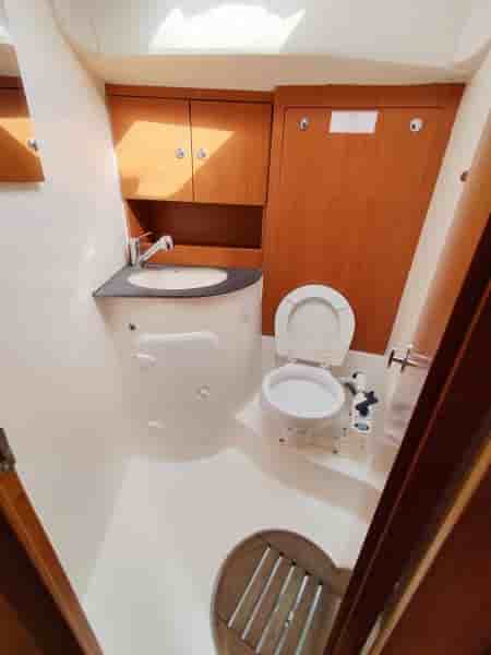 BAVARIA 51   HOLIDAY - View 15