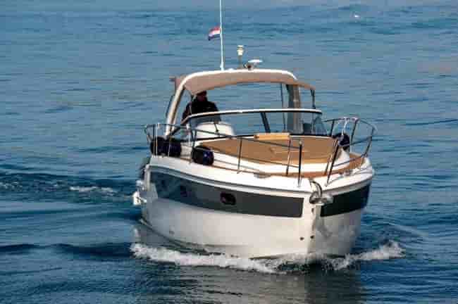 BAVARIA 32 SPORT - View 3