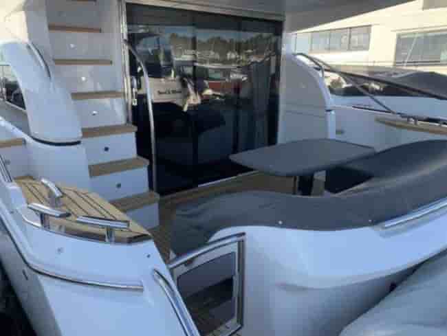 PRINCESS F43 - View 2