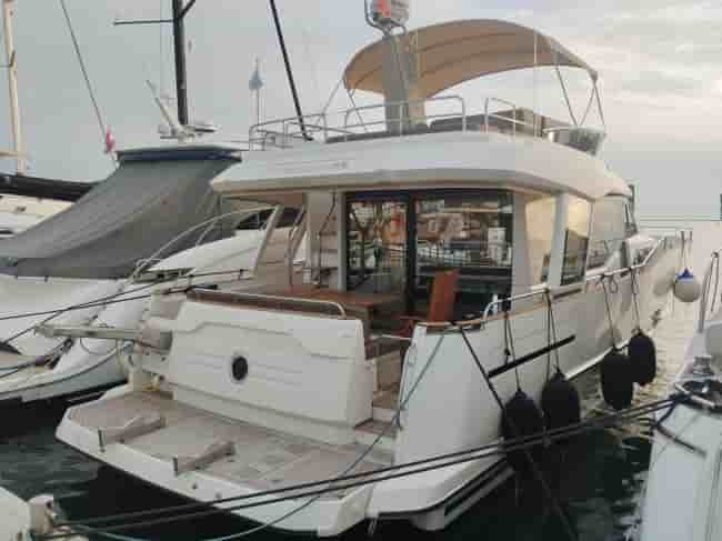 GREENLINE 48 - View 2