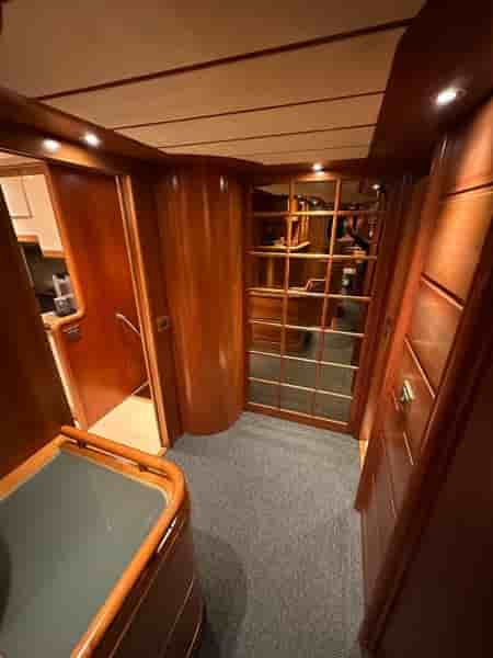 FERRETTI CUSTOM LINE 94 - View 13