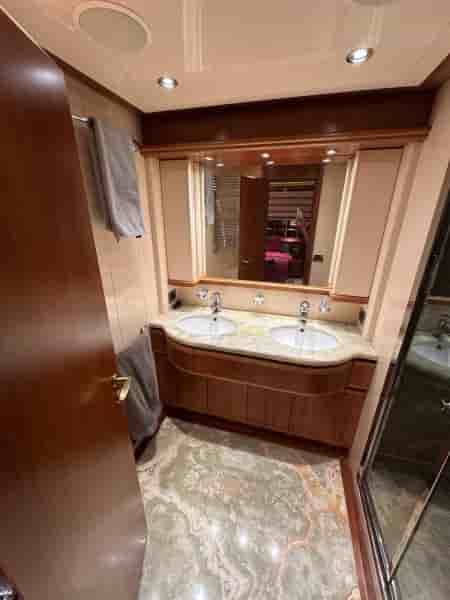 FERRETTI CUSTOM LINE 94 - View 25