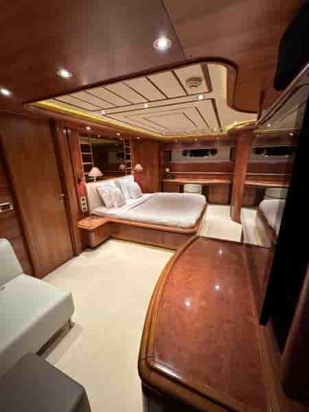 FERRETTI CUSTOM LINE 94 - View 28