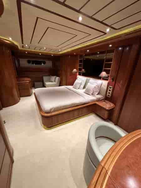 FERRETTI CUSTOM LINE 94 - View 29