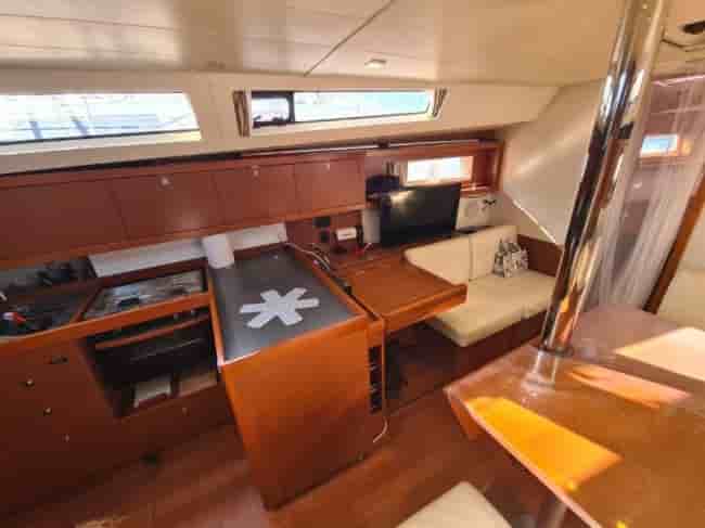 BENETEAU OCEANIS 41 - View 3