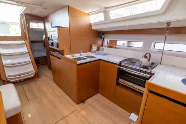 JEANNEAU SUN ODYSSEY 380 - View 3