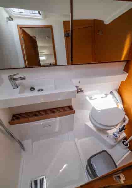 JEANNEAU SUN ODYSSEY 440 - View 2