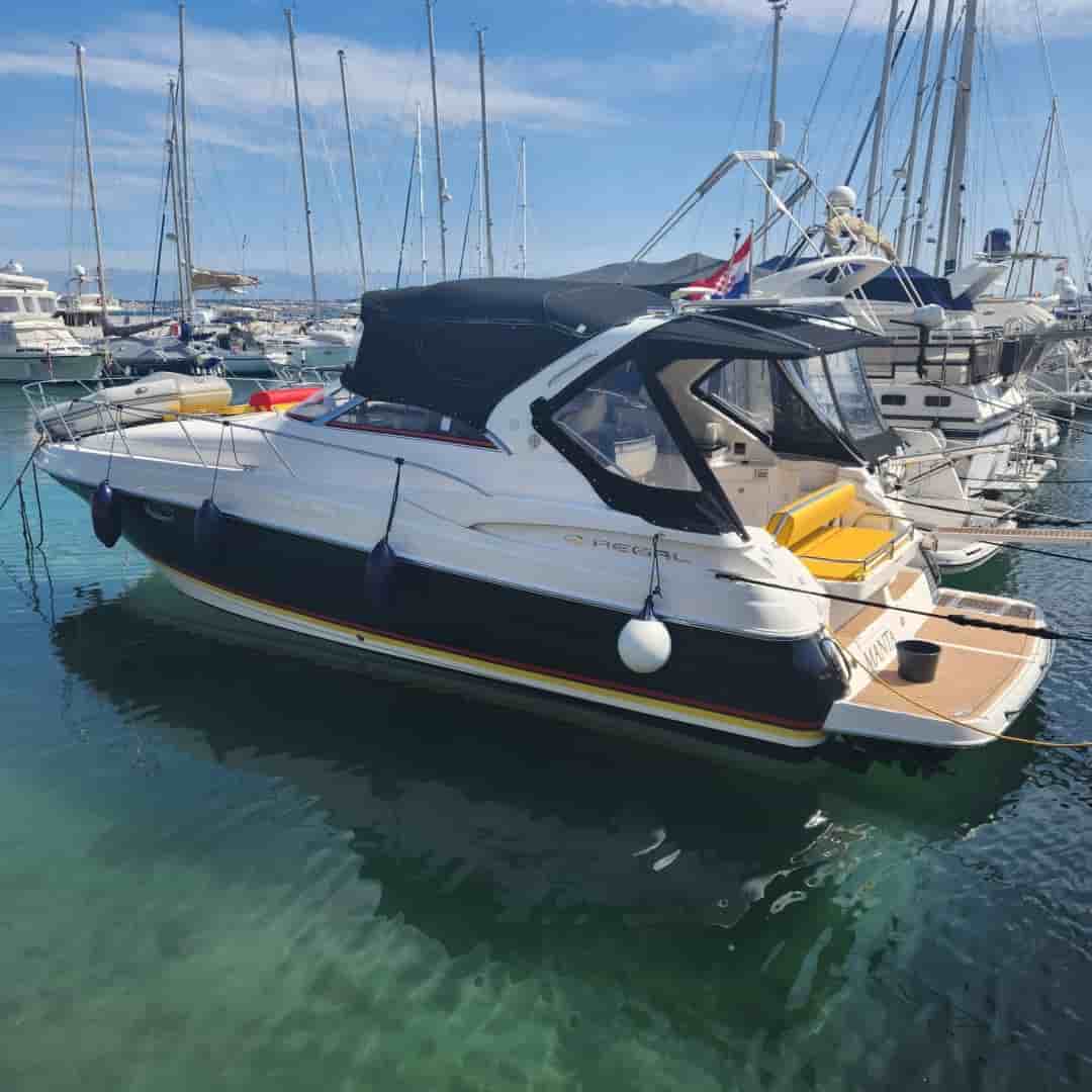 Regal Comodore 3760 - View 1