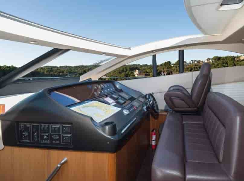 Sunseeker Predator 62 - View 2