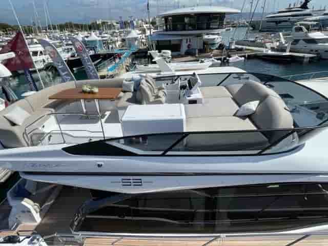 Azimut 53 fly - View 1