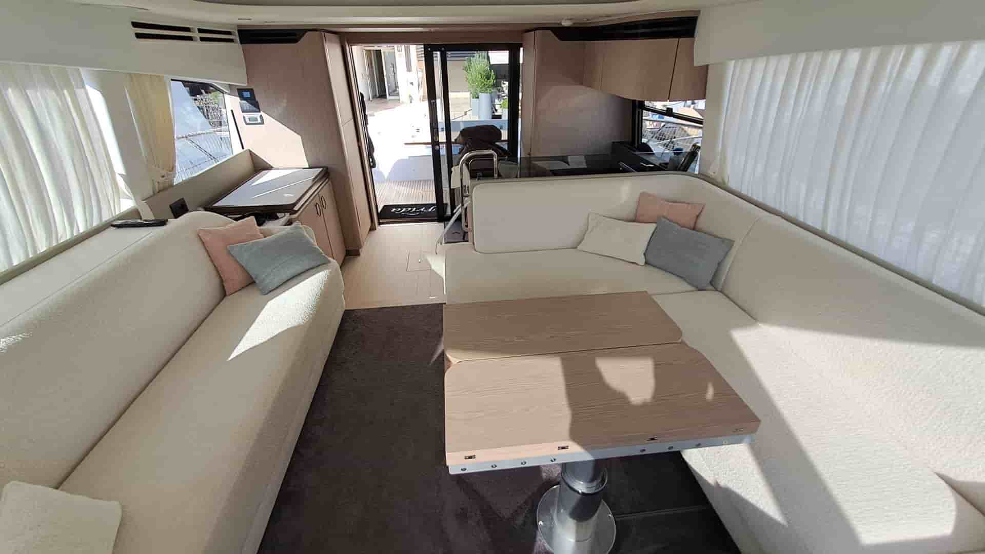 Azimut 53 fly - View 2