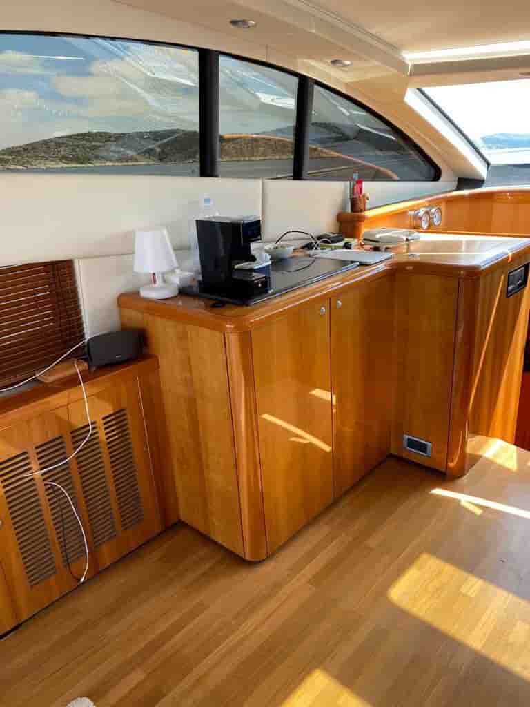 Sunseeker 72 Predator - View 6