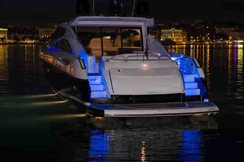 Sunseeker Predator 72 - View 2