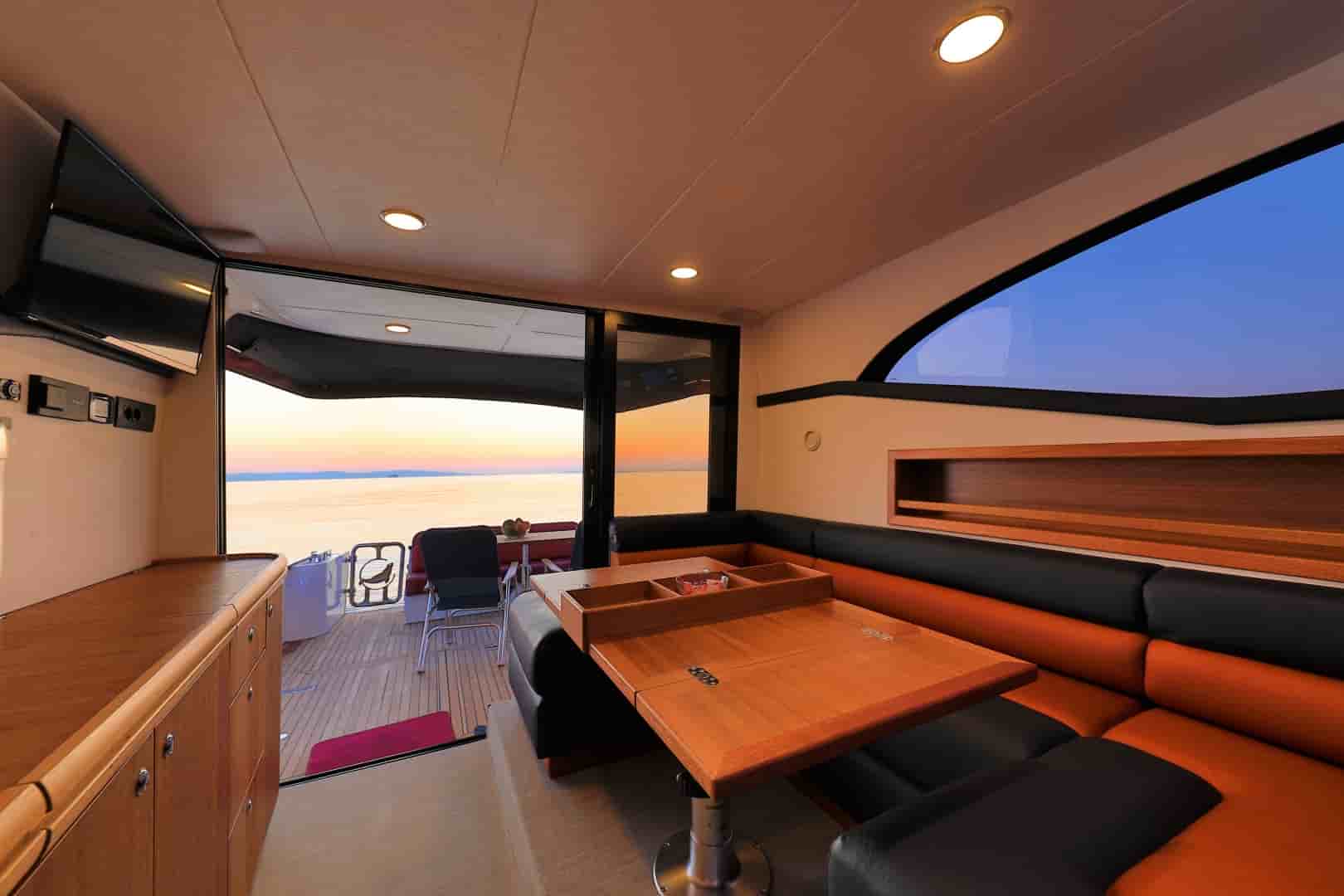 Monachus Issa - View 5