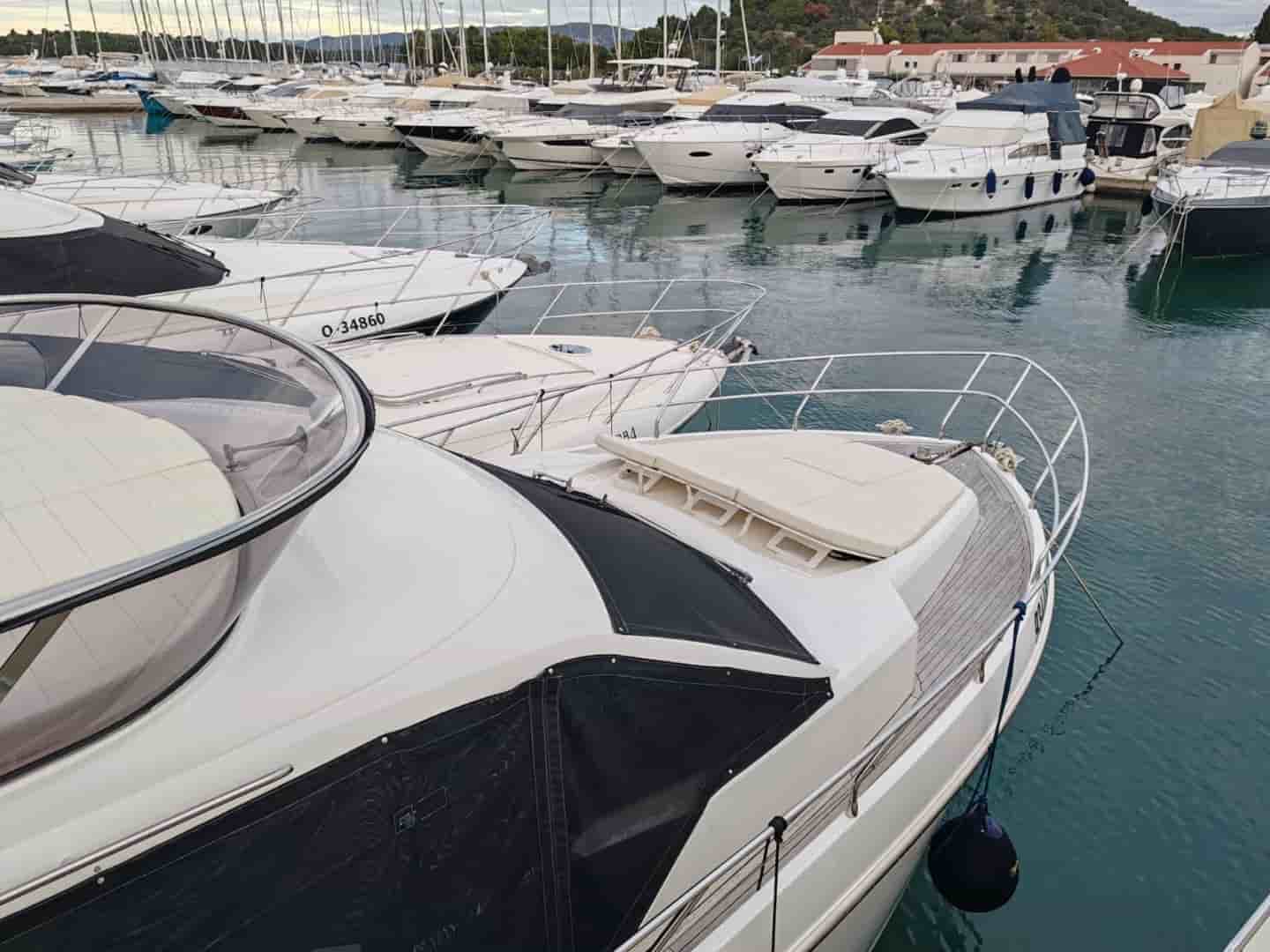 Absolute 52 fly - View 3