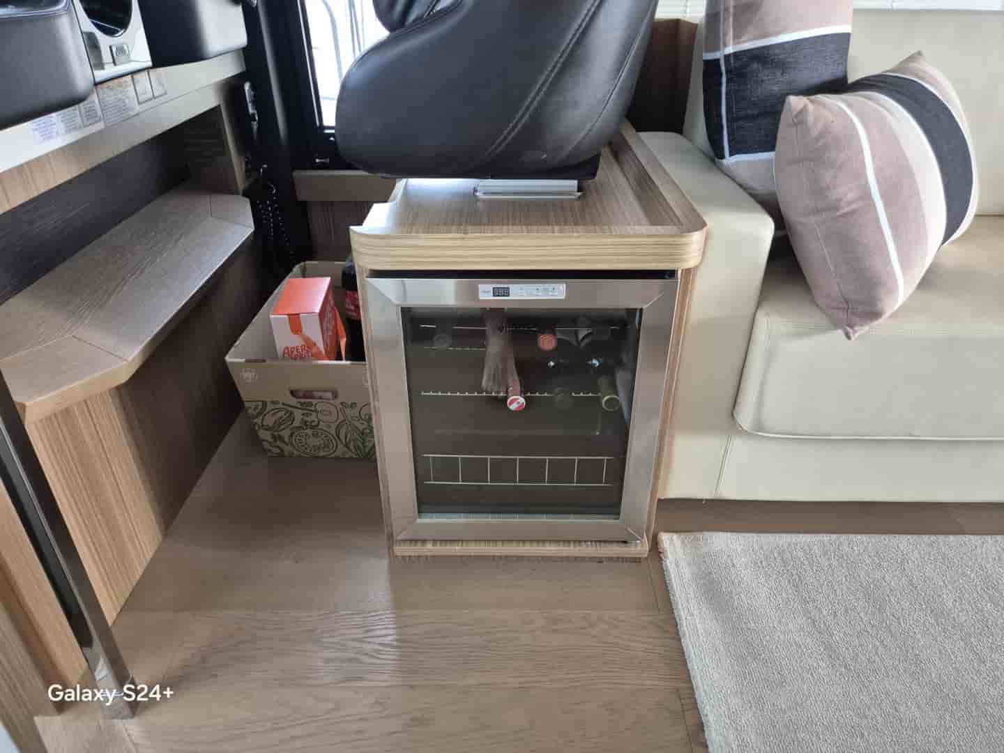 Absolute 52 - View 10