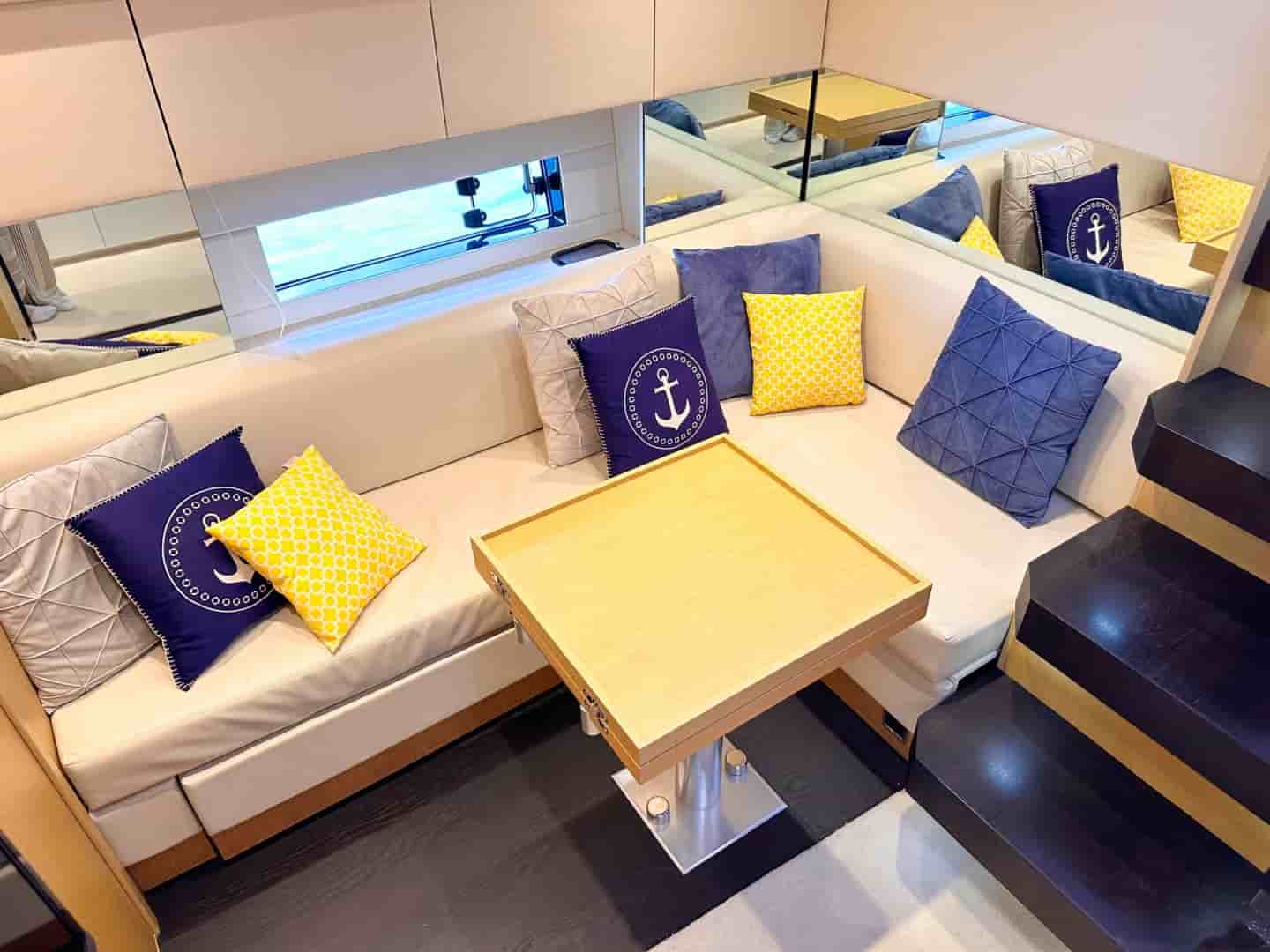 Fairline 48 Targa - View 4