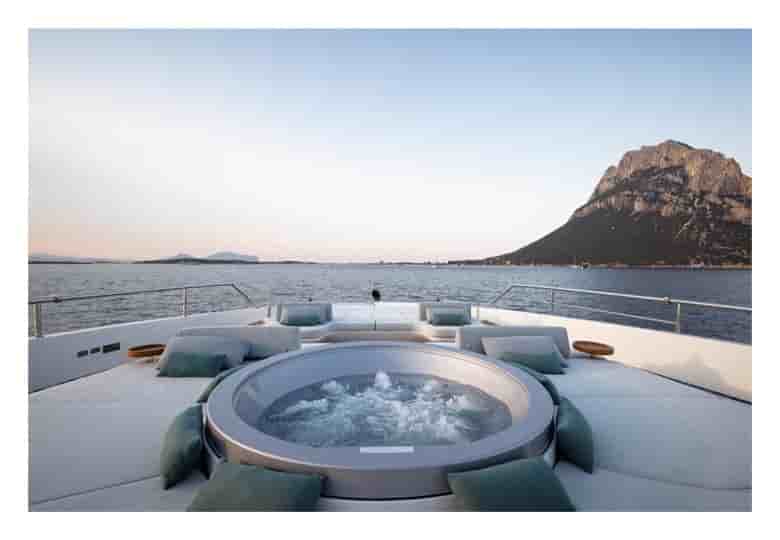 Azimut Yachts Azimut Grande 38M Trideck – 2023 Superyacht - View 3