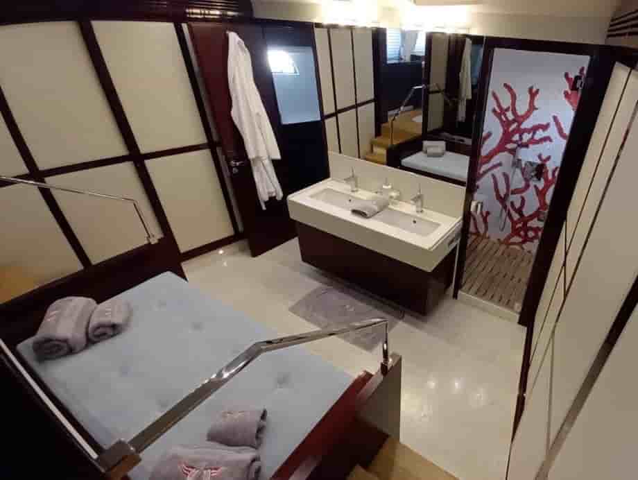 Permare – Amer 36M 2009 – 3-Deck Superyacht for Sale (2019 Refit – 5 Cabins – Elevator) - View 10