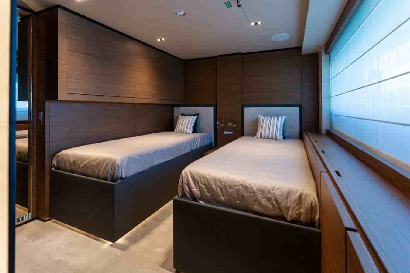 Custom Line Ferretti group Custom line Navetta 33 - View 10