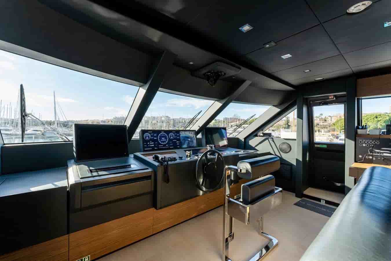 Custom Line Ferretti group Custom line Navetta 33 - View 5
