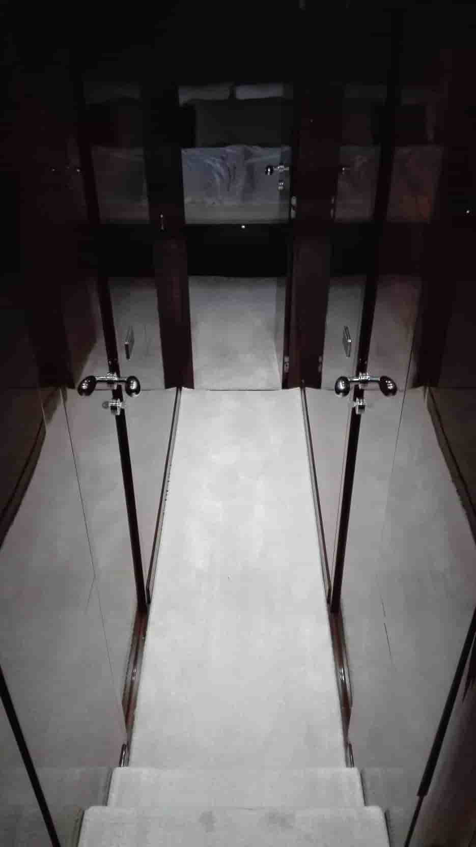 Leonard Yachts Leonard 74 2009 for sale - View 13