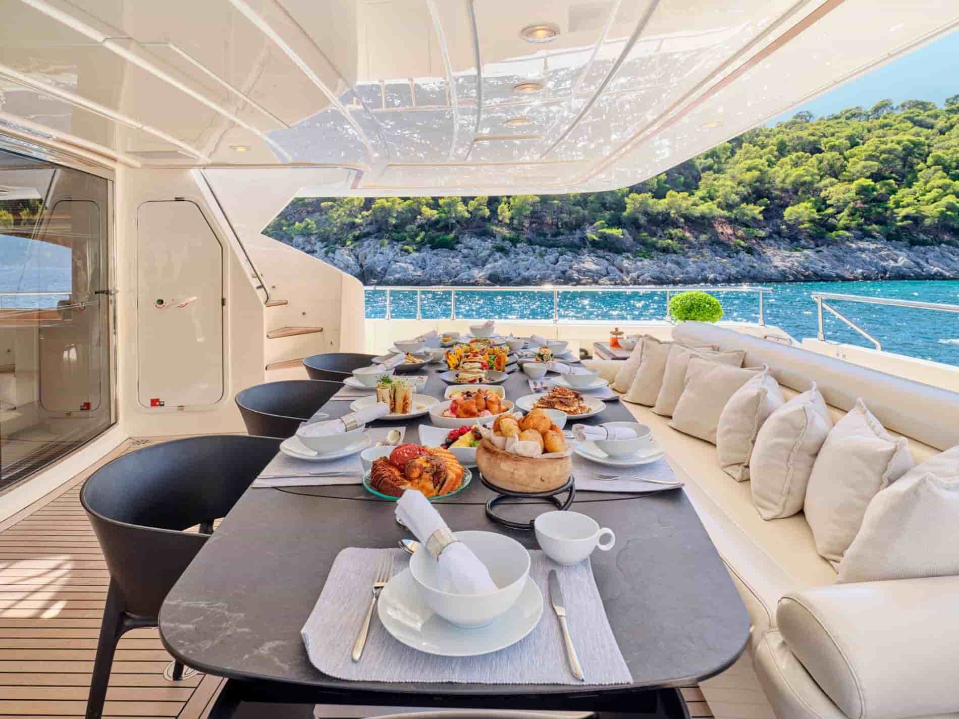 Ferretti Custom Line Ferretti Custom Line 97 - View 5