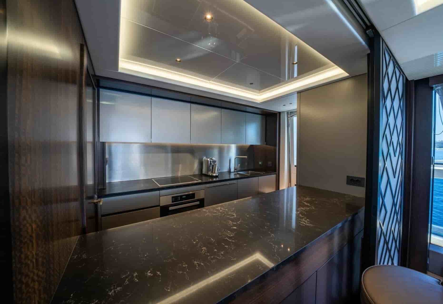 Sunseeker Sunseeker Ocean 90 - View 16