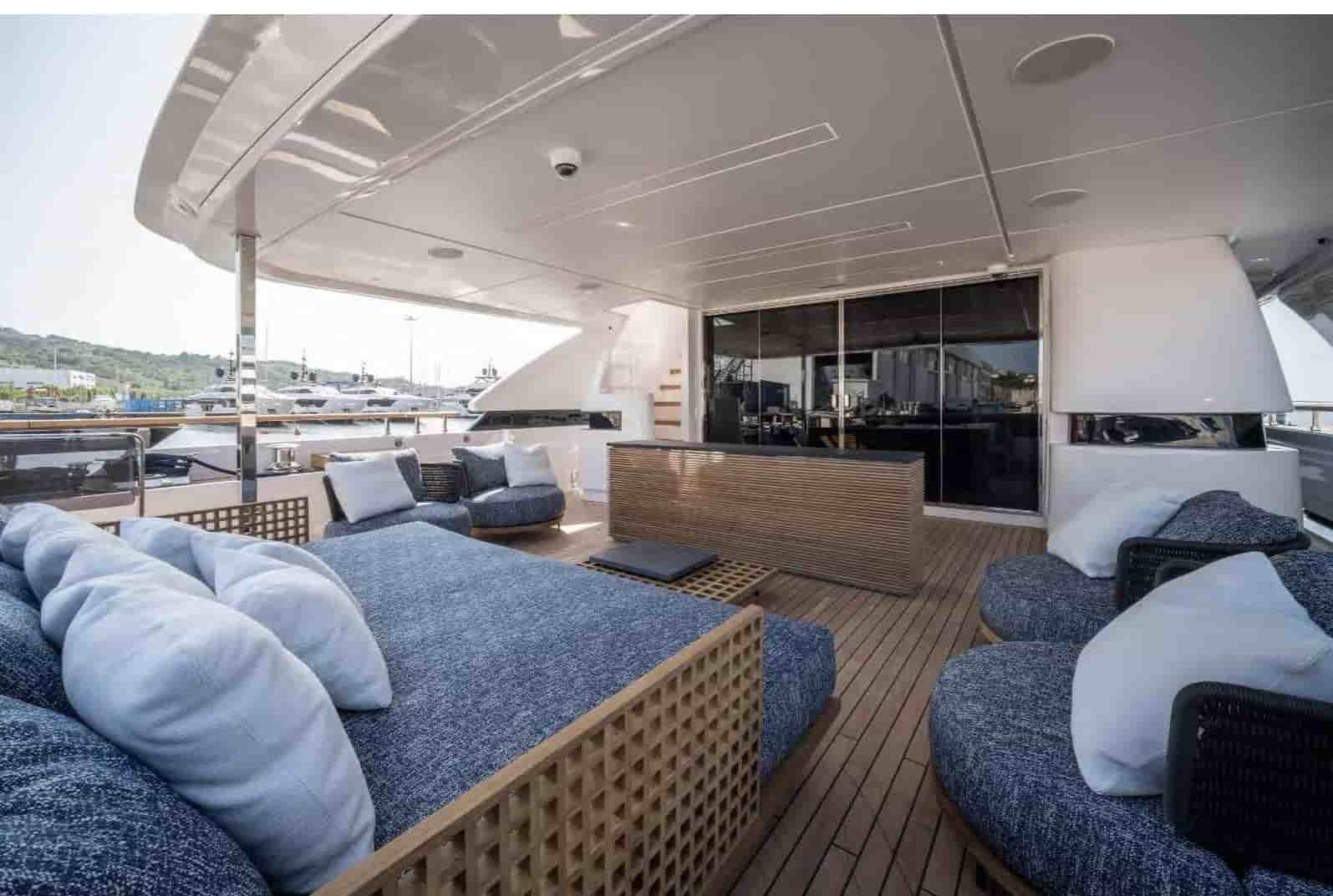 Custom Line Ferretti group CUSTOM LINE NAVETTA 42 - View 10