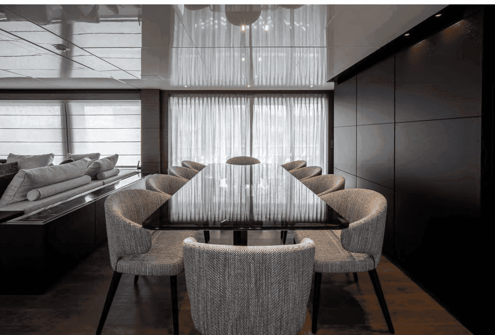 Custom Line Ferretti group CUSTOM LINE NAVETTA 42 - View 12