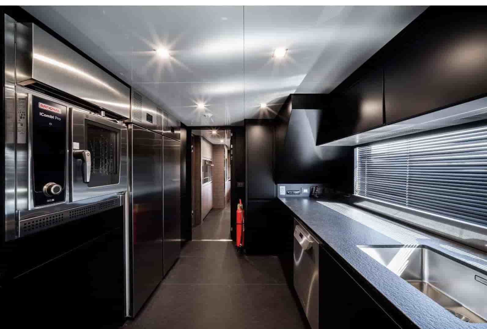 Custom Line Ferretti group CUSTOM LINE NAVETTA 42 - View 17