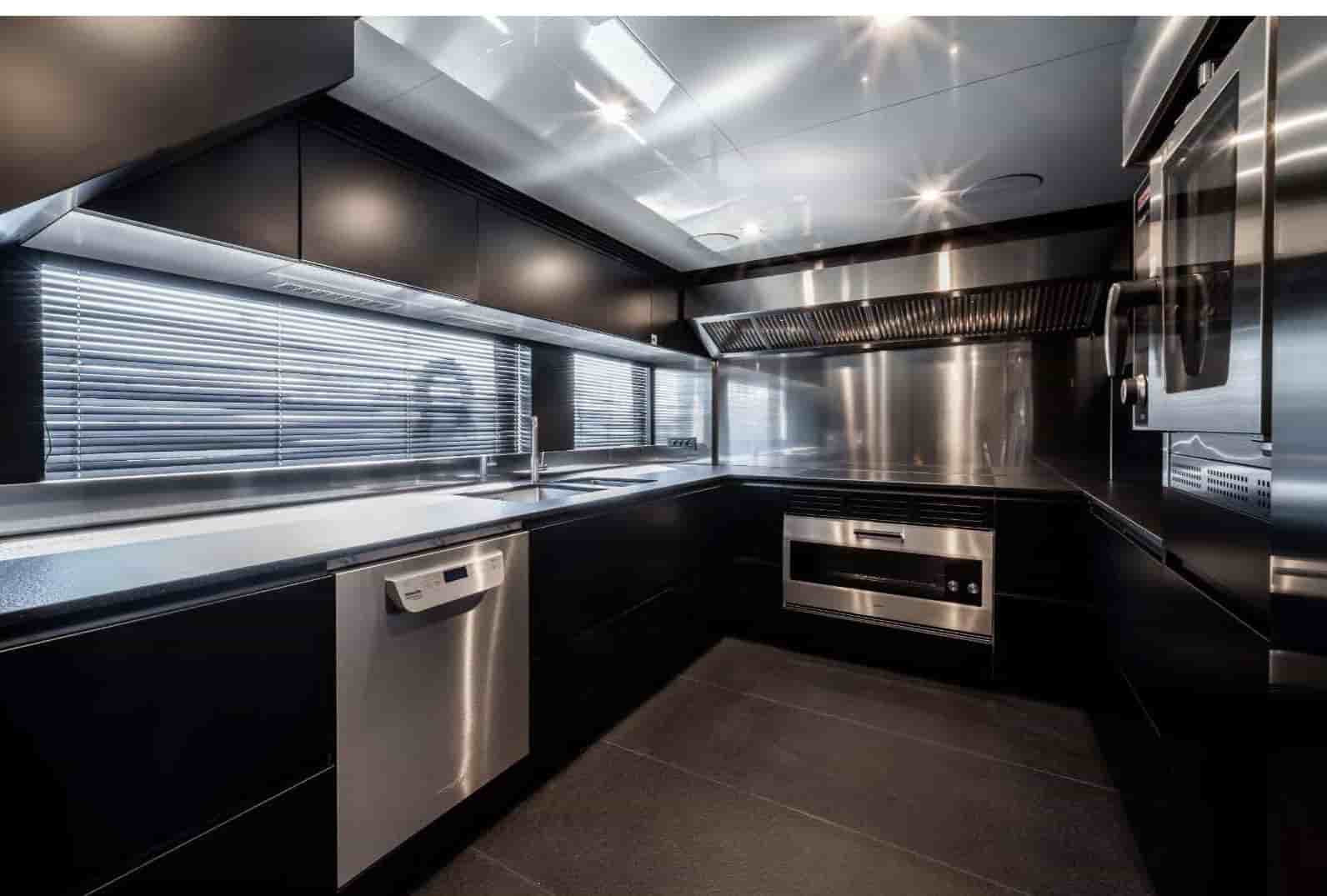 Custom Line Ferretti group CUSTOM LINE NAVETTA 42 - View 18